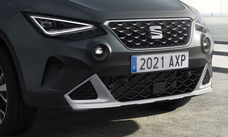 SEAT Arone grille